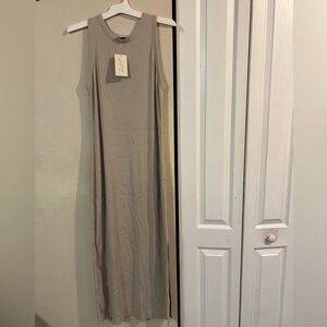 Women’s knitted sleeveless maxi dress